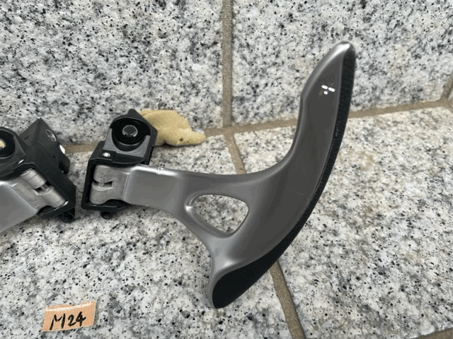 ★☆日産 スカイライン KV36 4ドア インフィニテイ用純正パドルシフト☆★_画像3