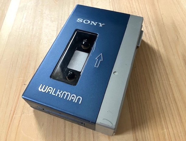 即決【整備済完動品】SONY WALKMAN TPS-L2 初代ウォークマン 高音質調整仕上げ 後期タイプ 美品_画像4
