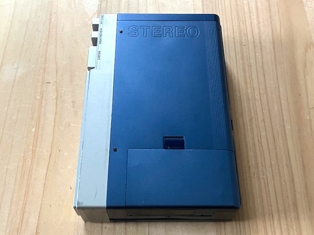 即決【整備済完動品】SONY WALKMAN TPS-L2 初代ウォークマン 高音質調整仕上げ 後期タイプ 美品_画像10