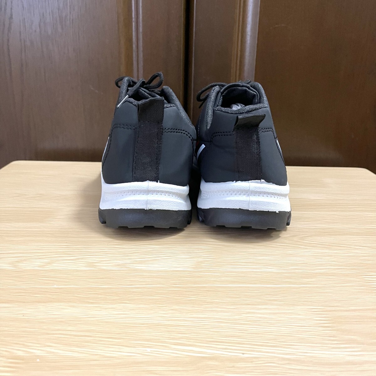 スニーカー メンズ 防水シューズ カジュアル 合革 通勤 通学 作業靴 ブラック 26.5_画像9