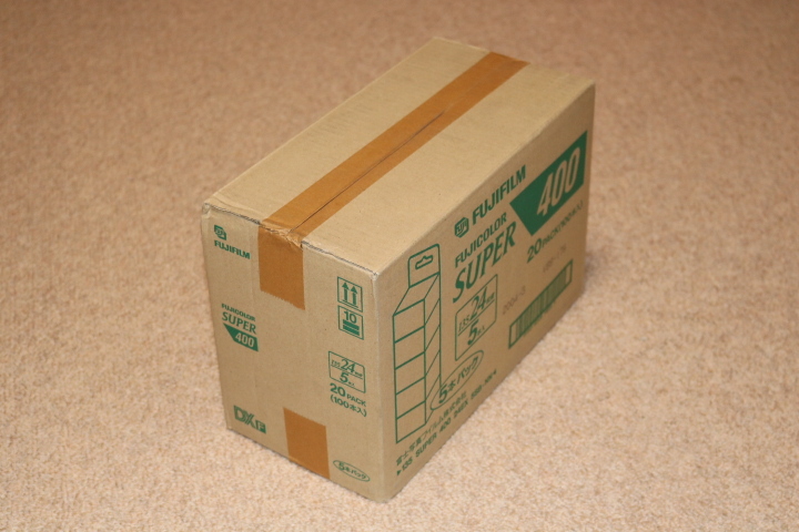 期限切れ フィルム 100本 24枚撮 FUJIFILM 富士フイルム FUJICOLOR SUPER 400 ジャンク 135 24枚撮り_画像3