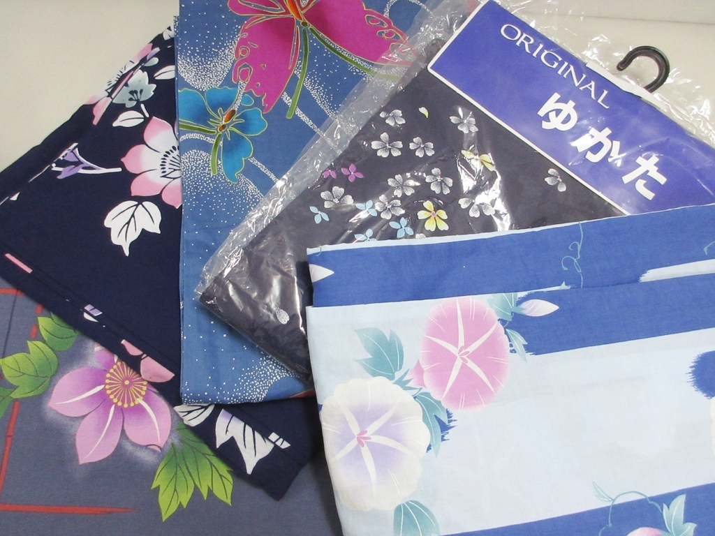 #63★大量着物★浴衣24点まとめて★美品多数★綿★蝶 トンボ 牡丹 菊 朝顔★着付練習/リメイク・リフォーム用等に★まとめ売りの画像8