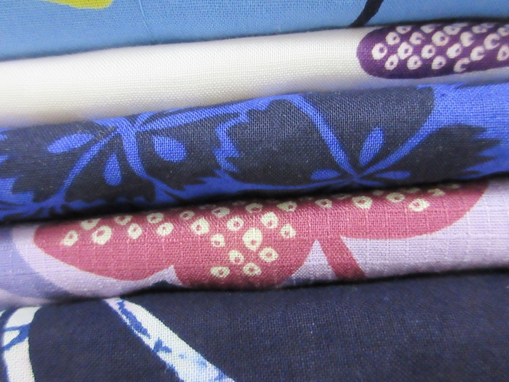 #63★大量着物★浴衣24点まとめて★美品多数★綿★蝶 トンボ 牡丹 菊 朝顔★着付練習/リメイク・リフォーム用等に★まとめ売りの画像3