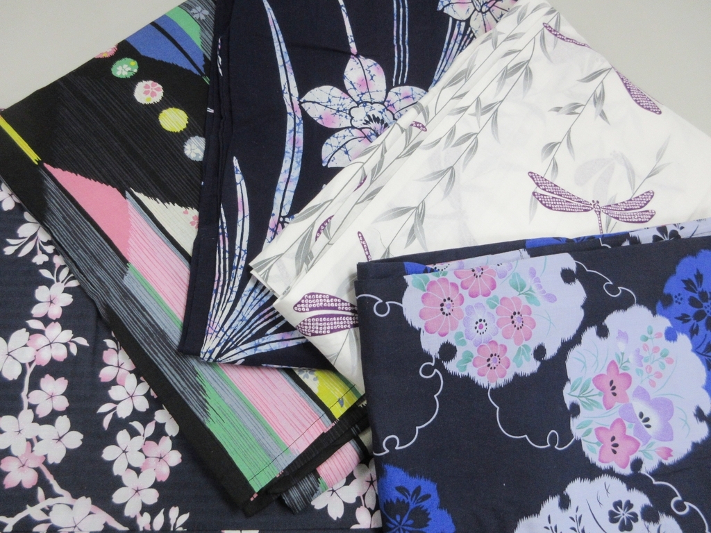 #63★大量着物★浴衣24点まとめて★美品多数★綿★蝶 トンボ 牡丹 菊 朝顔★着付練習/リメイク・リフォーム用等に★まとめ売りの画像10