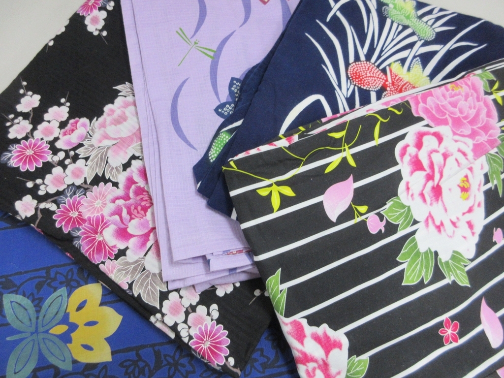 #63★大量着物★浴衣24点まとめて★美品多数★綿★蝶 トンボ 牡丹 菊 朝顔★着付練習/リメイク・リフォーム用等に★まとめ売りの画像9