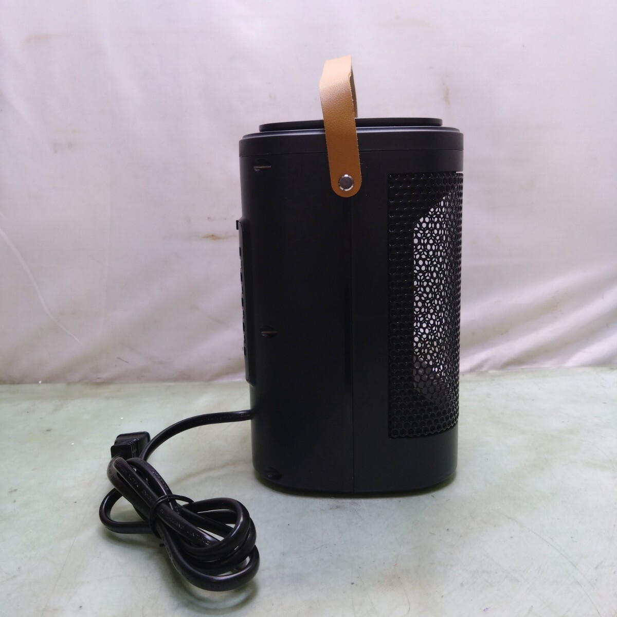 コンパクト ファンヒーター 卓上ヒーター 足元ヒーター XY-618 首振り タッチセンサー ミニヒーター 暖房器具_画像5