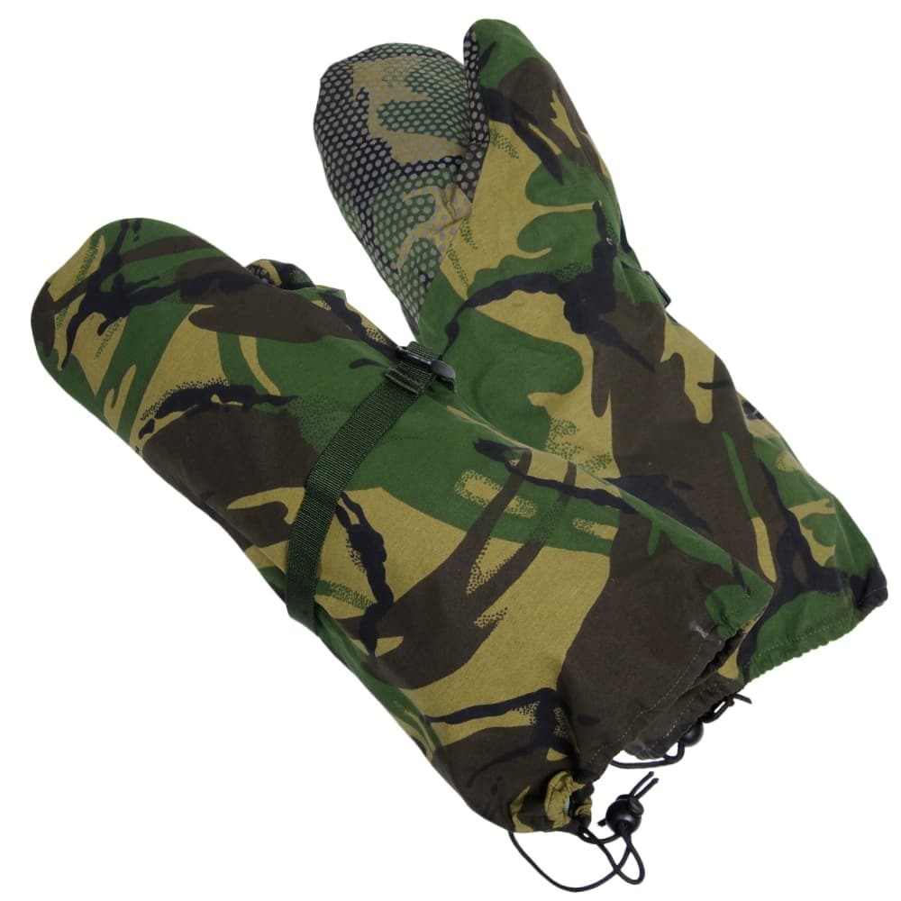 イギリス軍放出品 防寒手袋 ミトン DPM迷彩 MVP生地 滑り止め付き 手袋付き [ ラージ / 可 ] 英軍 防寒グローブ_画像1