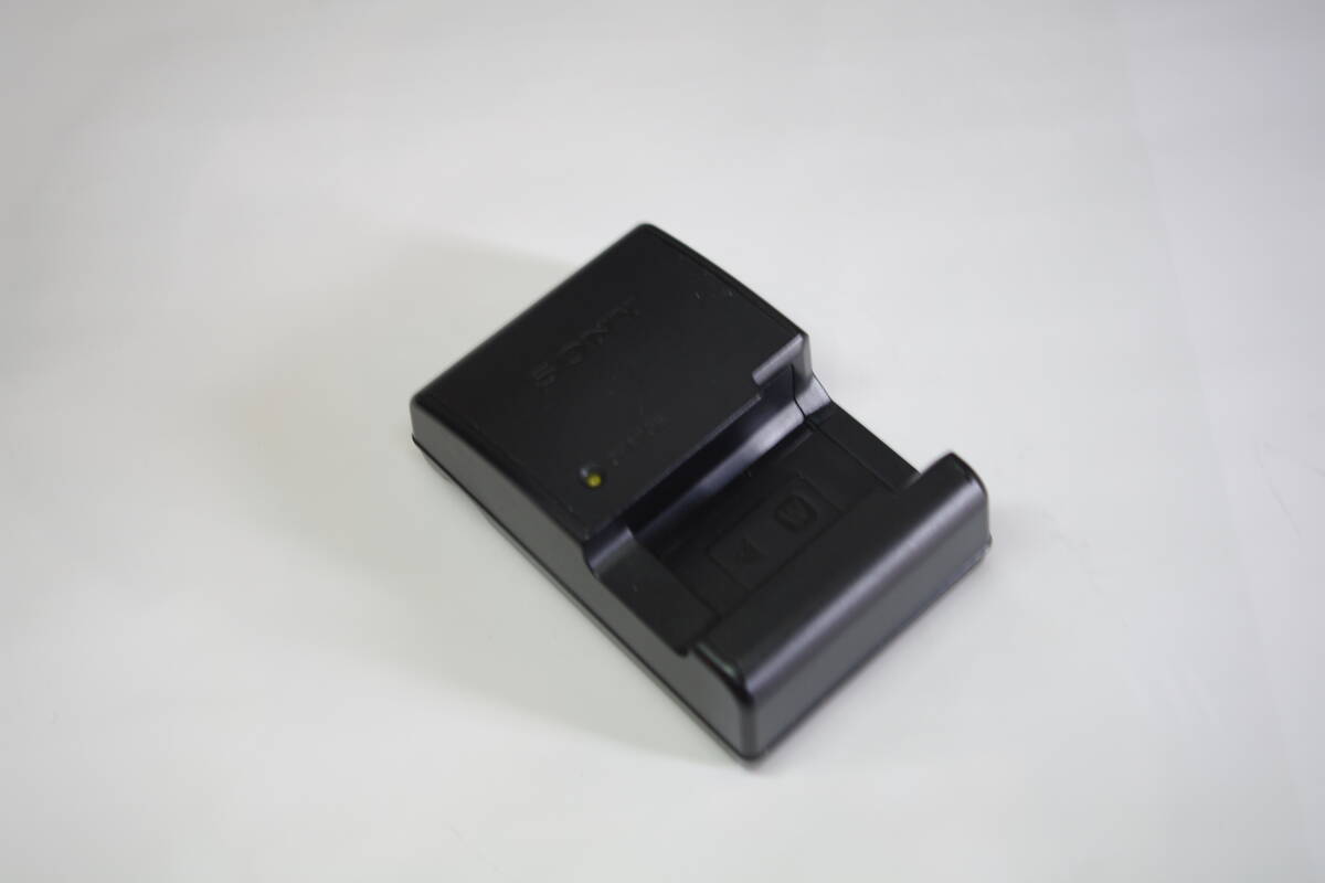 SONY Sony зарядное устройство BC-VW1 #JHC6