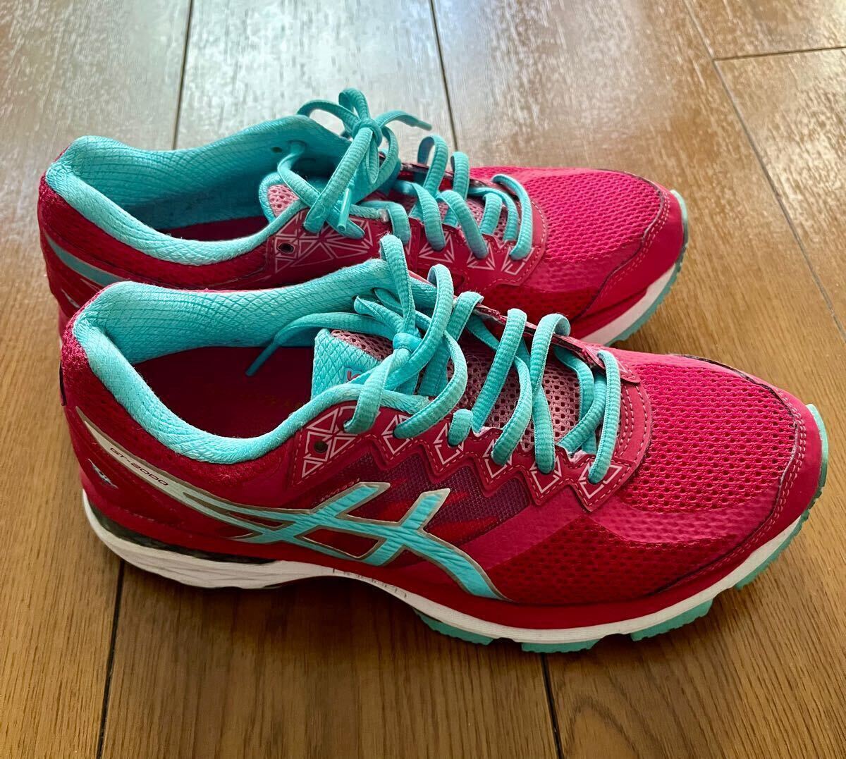 アシックスGT2000 ピンク　サイズ24.5_画像1