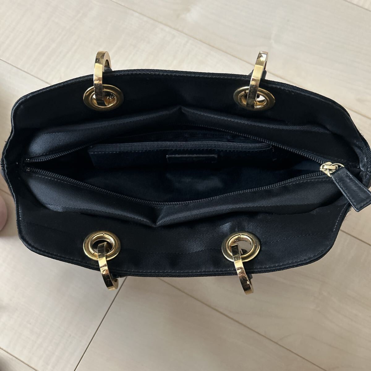 クレージュ Courreges ハンドバッグ ブラック ナイロン 黒 バッグ_画像3