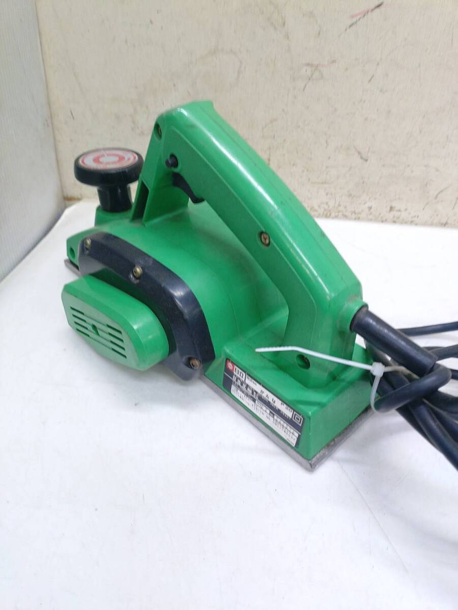送料無料g43661 日立 HITACHI 日立工機 かんな 82mm P20 研削 研磨機 電動工具 大工道具 DIY_画像3
