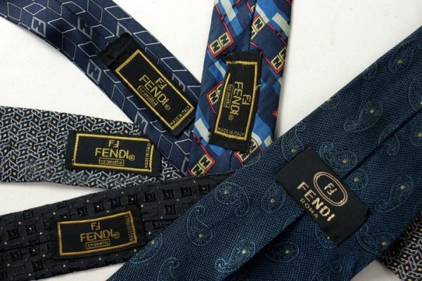  Fendi FENDI Zucca рисунок общий рисунок peiz Lead to.. рисунок мелкий рисунок рисунок мужской бренд галстук 5 позиций комплект продажа комплектом много .ts13401