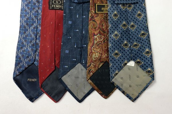  Fendi FENDI Zucca рисунок общий рисунок peiz Lead to мелкий рисунок рисунок .. рисунок мужской бренд галстук 5 позиций комплект продажа комплектом много .ts13400