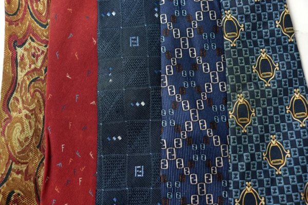  Fendi FENDI Zucca рисунок общий рисунок peiz Lead to мелкий рисунок рисунок .. рисунок мужской бренд галстук 5 позиций комплект продажа комплектом много .ts13400