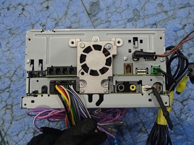 【青森発】中古 Pioneer AVIC-RZ812 7インチ 動作OK カーナビゲーション ※状態 車体情報等 説明欄要確認_画像4