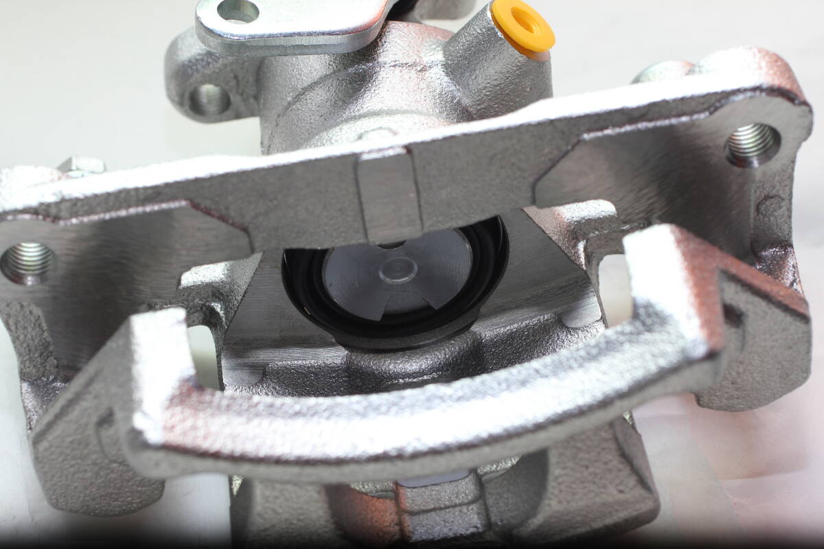 新品 AE86 リア ブレーキキャリパ 左右 トヨタ スプリンタートレノ カローラレビン キャリパー 左右セット リアキャリパー 前期 後期 復刻_画像7