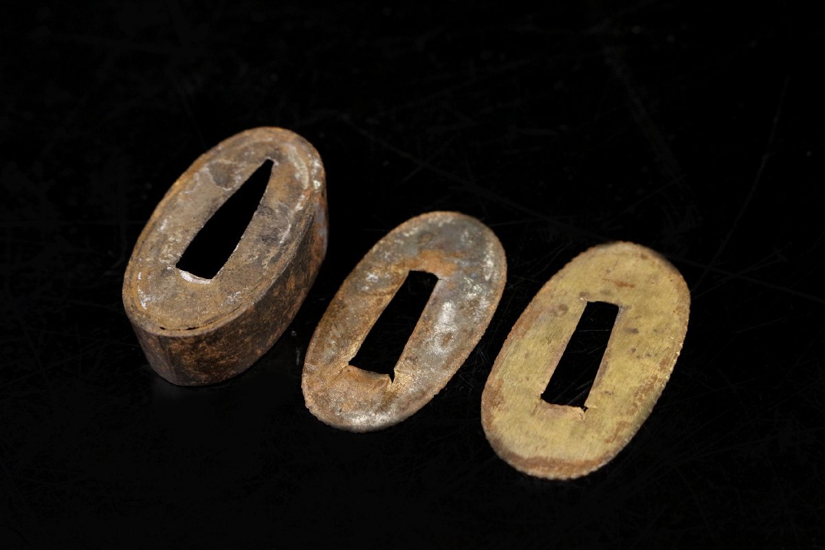 [LIG] Edo период времена меч принадлежности 4 пункт правильный .. металлический земля .. гриб-трутовик . документ короткий меч гарда меча серебряный ... порез перо времена доспехи [P]25.9