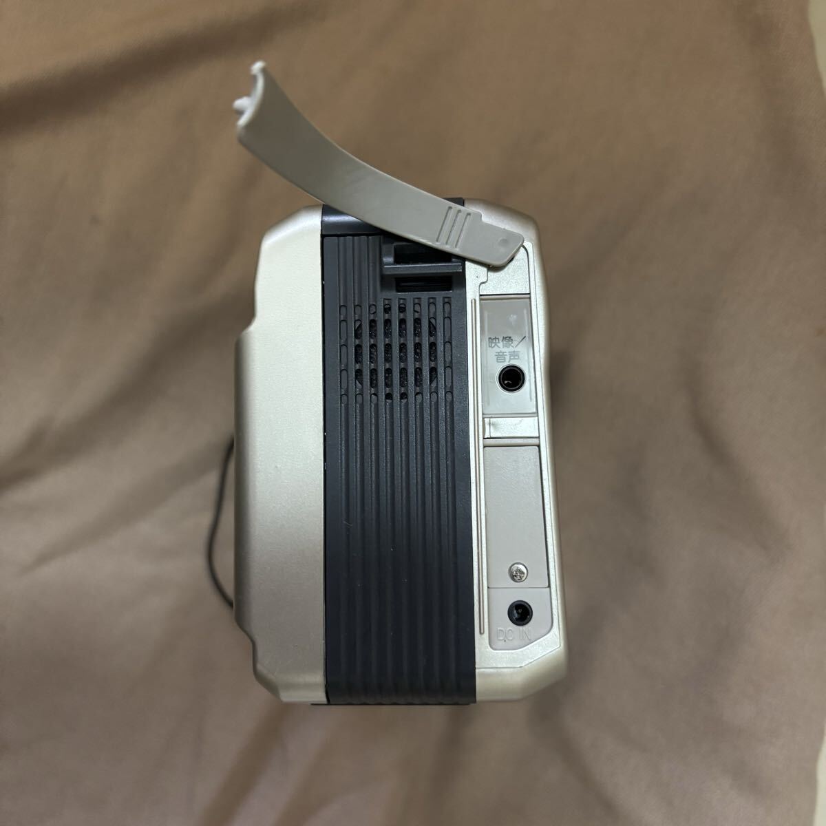 シャープ 8㍉カメラ +付属品 ジャンク品 取説付き_画像4