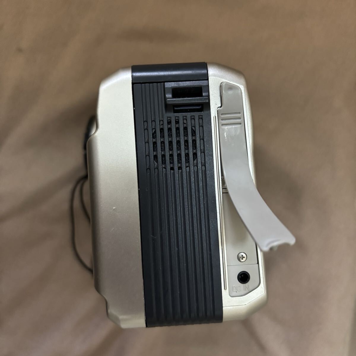 シャープ 8㍉カメラ +付属品 ジャンク品 取説付き_画像5