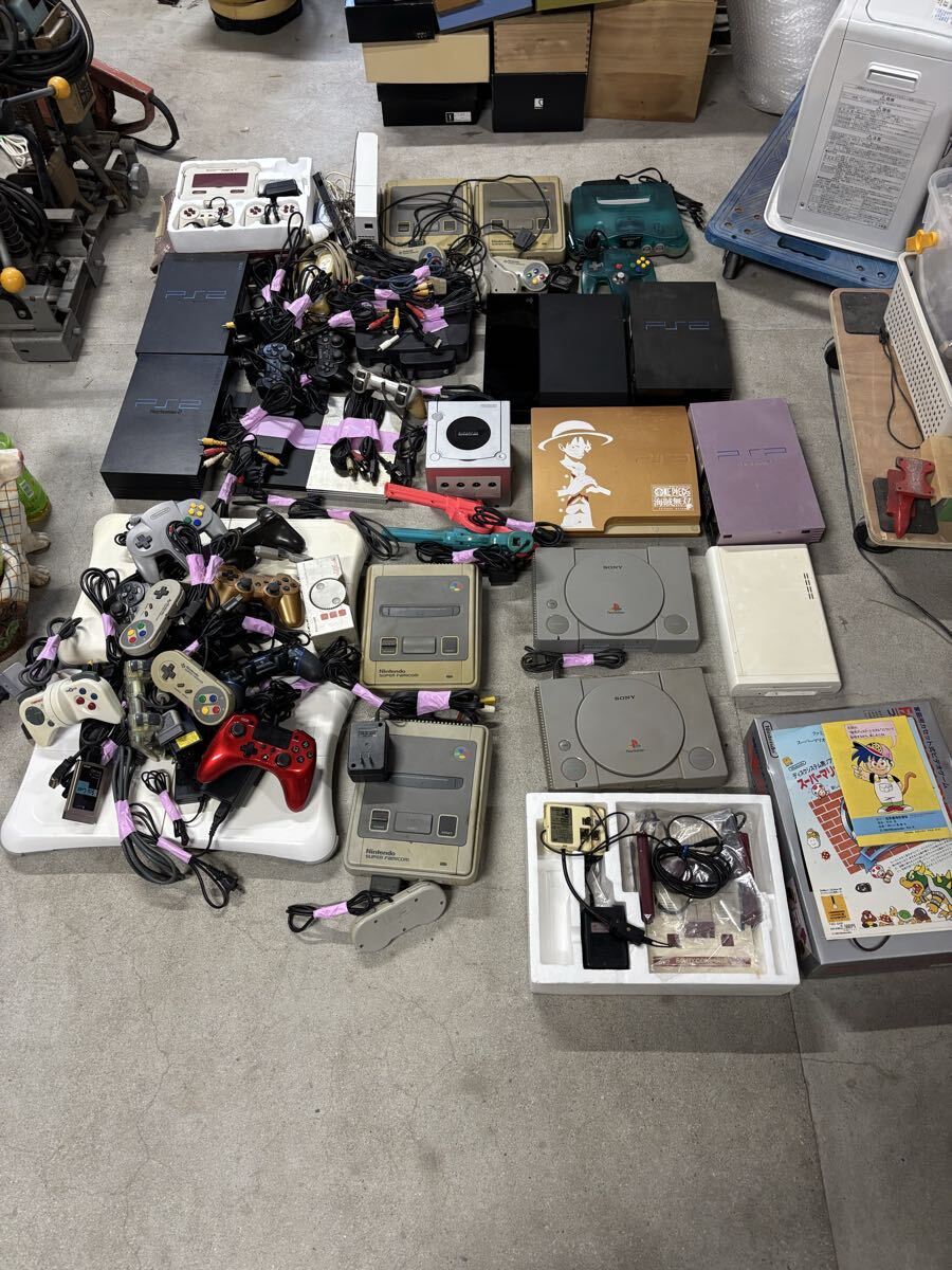 ゲーム機　PS4 PS3 PS2 PS SFC FC 64 Wii ゲームキューブ　など　大量　まとめて_画像1
