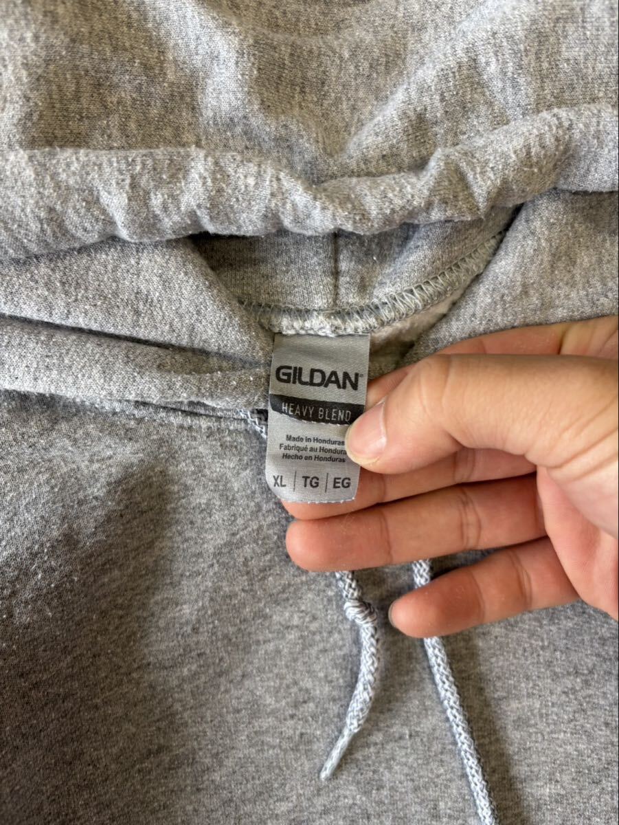 GILDAN ギルダン XL ホンジュラス製 パーカー トップス フーディ スウェットパーカー 無地 グレー オールド オーバーサイズ 古着 USED _画像3