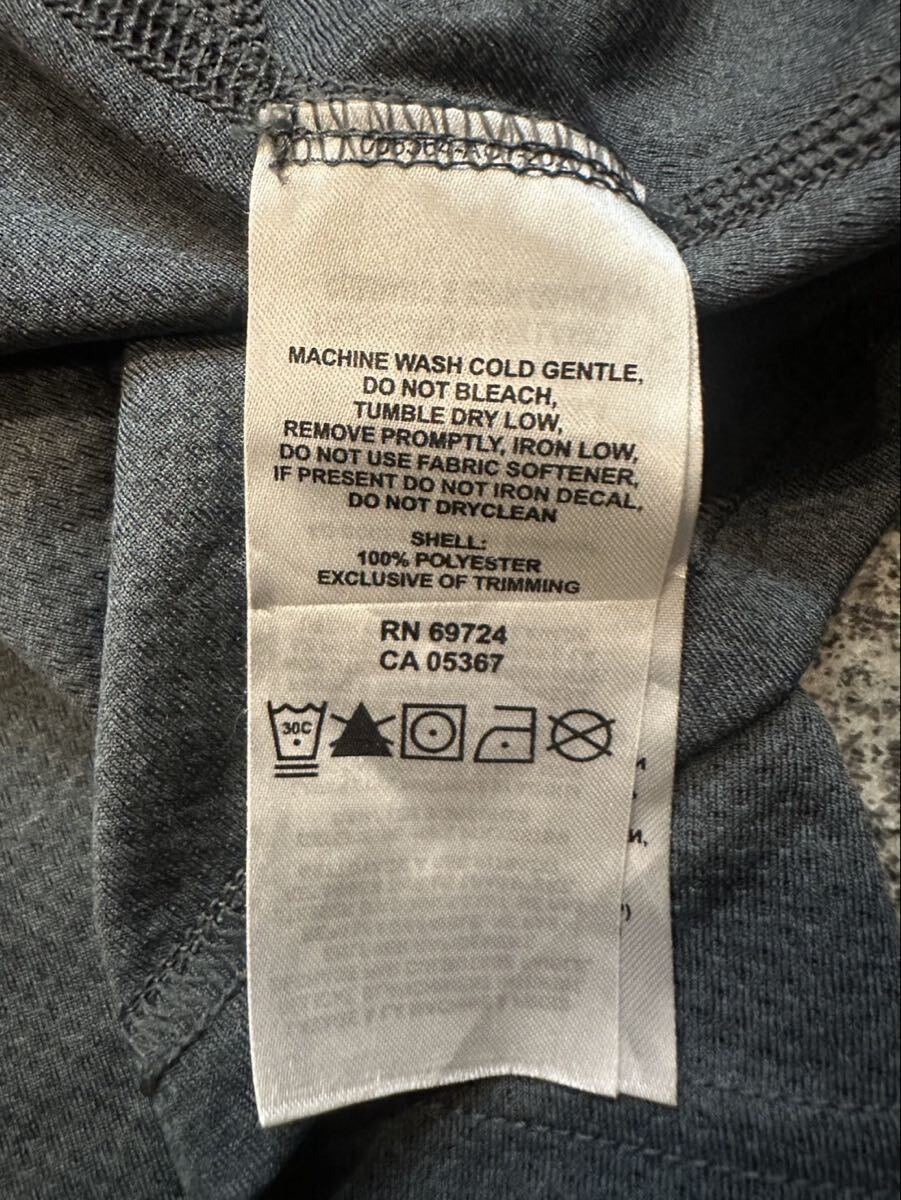 Columbia コロンビア L ハーフジップトップス アウトドア グレー 無地 ロゴプリント 速乾性 長袖 ポリエステル トレーナー 古着 ユーズド_画像4