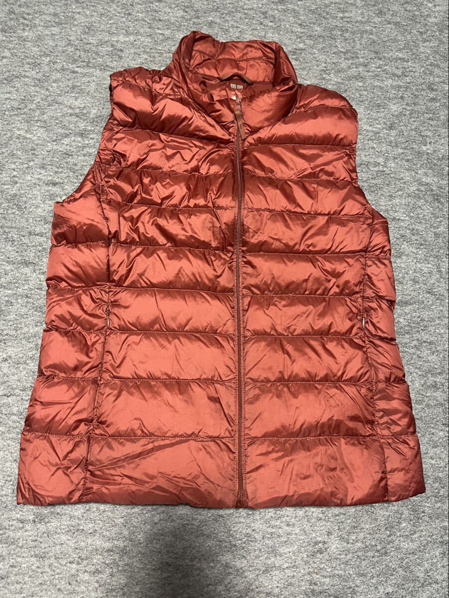 UNIQLO ユニクロ L ウルトラライトダウンベスト ジップアップ トップス ダウンベスト アウター 上着 防寒 無地 ダウン90 古着 ユーズド _画像1
