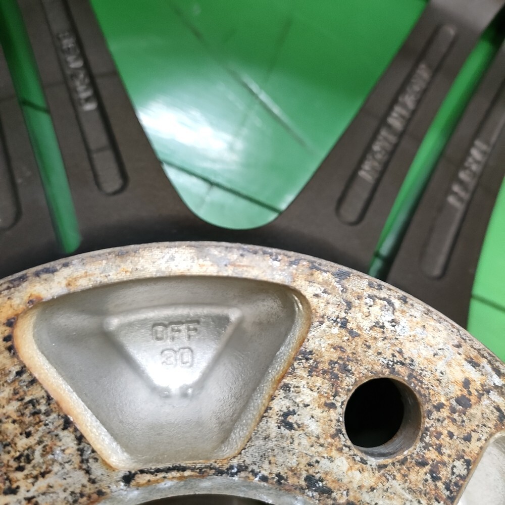 【送料無料】 即決 BEO 17×8.0J+30 PCD 5H×114.3 アルミホイール アルミ 社外 ホイール 5穴 ４本セット YH455_画像5