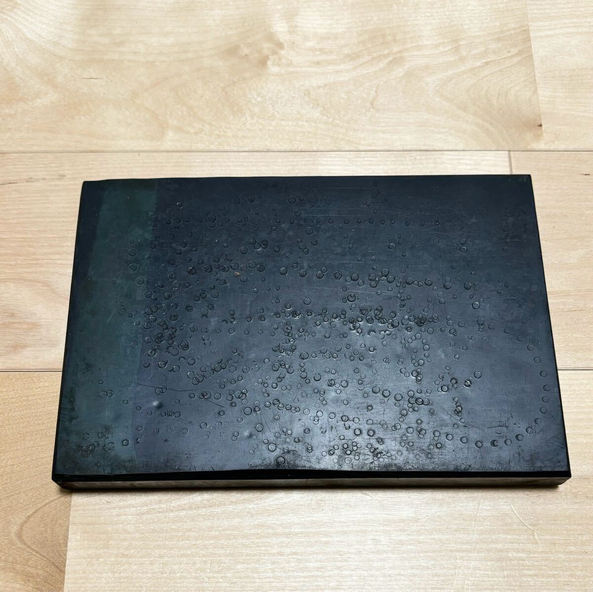 匿名配送 革工具 ゴム板 小 革細工 レザークラフト ゴム台 刻印台 保護 硬質ゴムシート_画像1