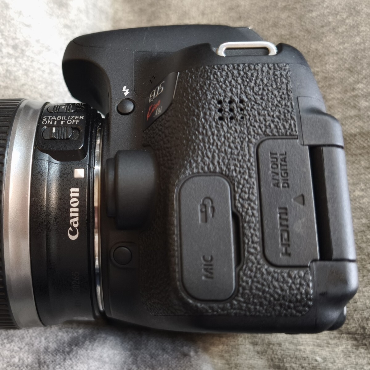 美品 動作品 デジタル 一眼レフ カメラ ボディ 本体 CANON EOS Kiss X8i バッテリー 充電器 付属_画像4