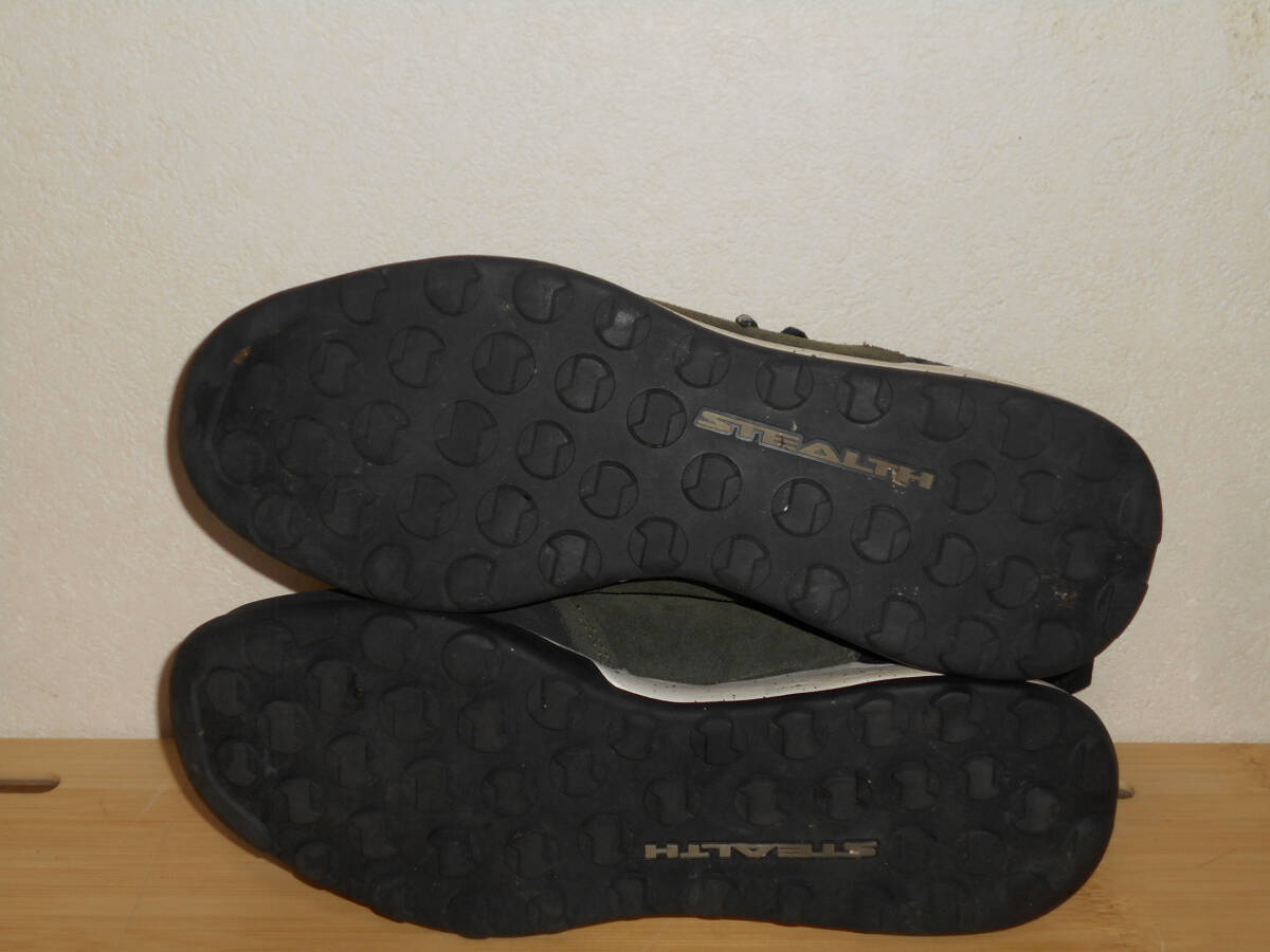 adidas FIVETEN Adidas пять тонн спортивные туфли BC0876 размер 25,5cm (3Eta