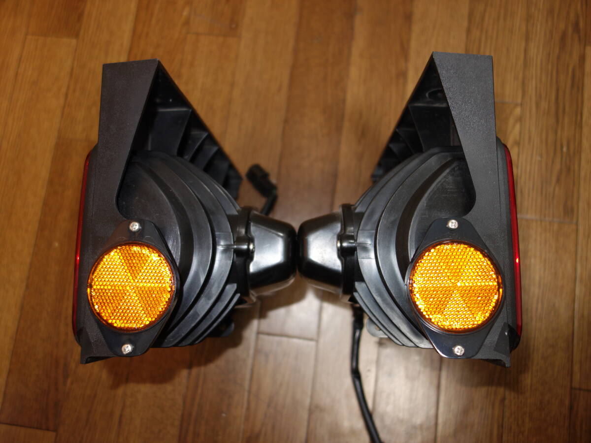 Fuso большой средний для грузовика оригинальный 2 полосный задний фонарь с новой машины левый и правый в комплекте