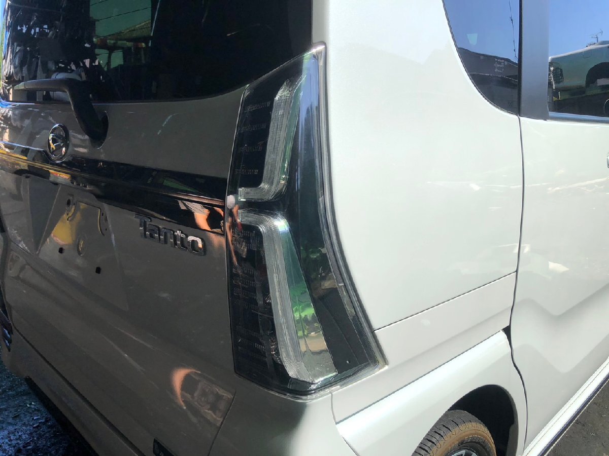 R1年 LA650S タント カスタム 右テールランプ KOITO:220-69075 中古品 即決 0020503 251120 TK 工場棚_画像1