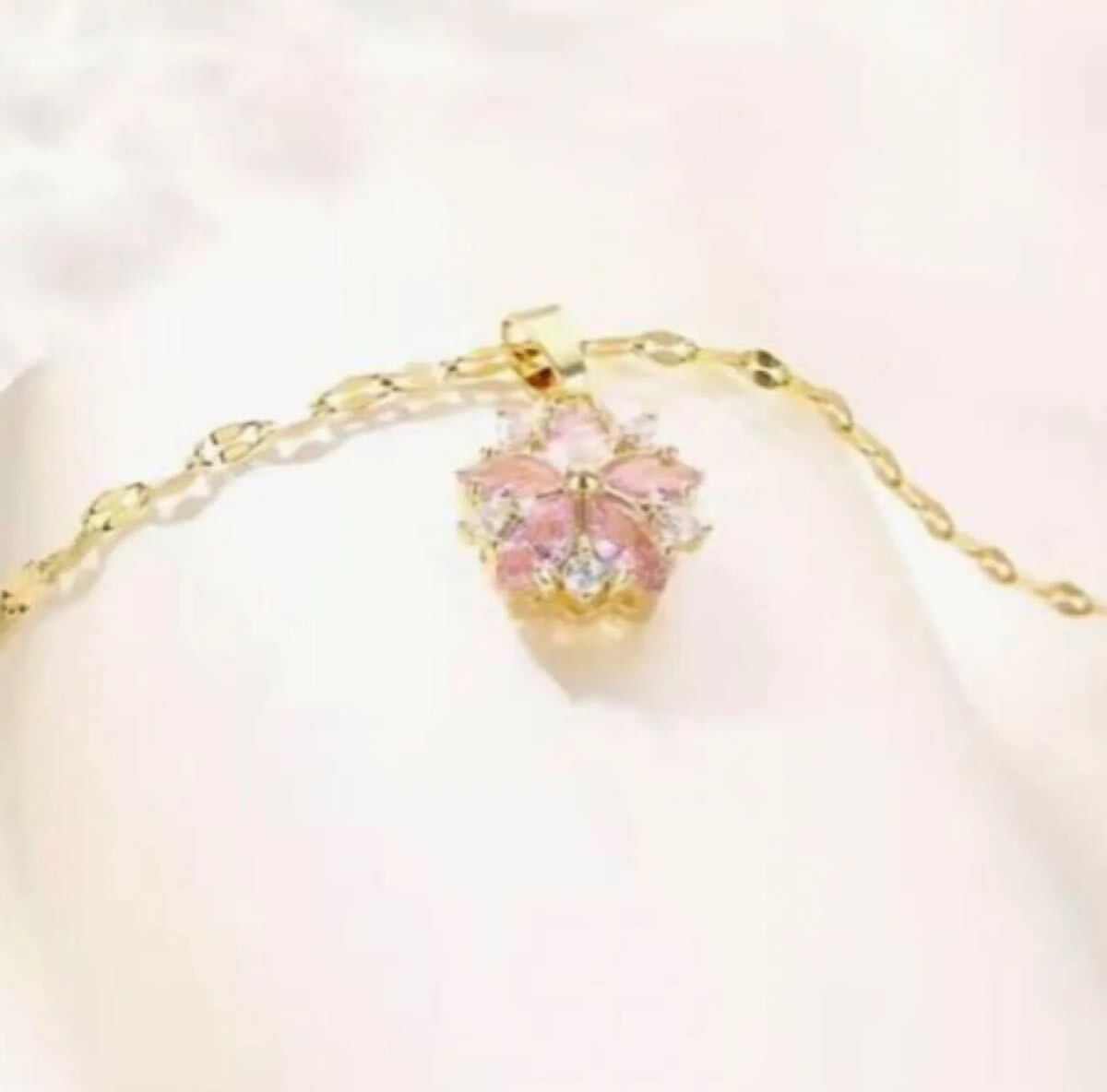 桜 花 ネックレス ピンク ジルコニア キラキラ キュートなアクセサリー サクラ ゴールド ペンダント シンプル カジュアル ジュエリー_画像4