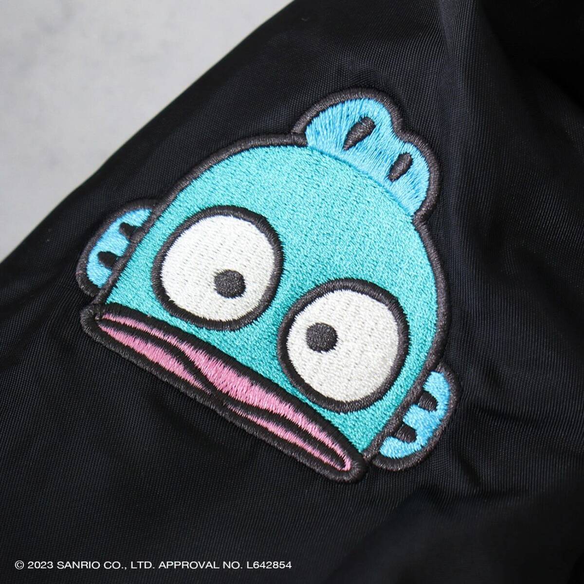 ハンギョドン　MA-1　LLサイズ　ブラック　刺繍ワッペン　サンリオ　sanrio　新品_画像4