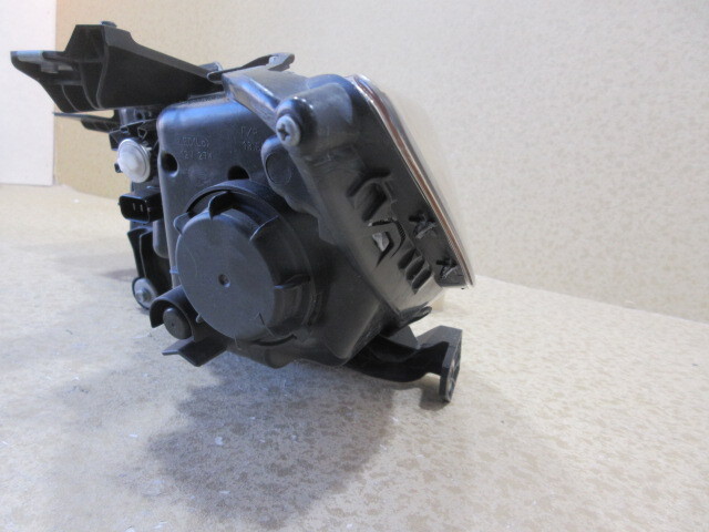 ホンダ シャトル GK8 純正 LED 右 ヘッドライト 刻印:E1_画像7