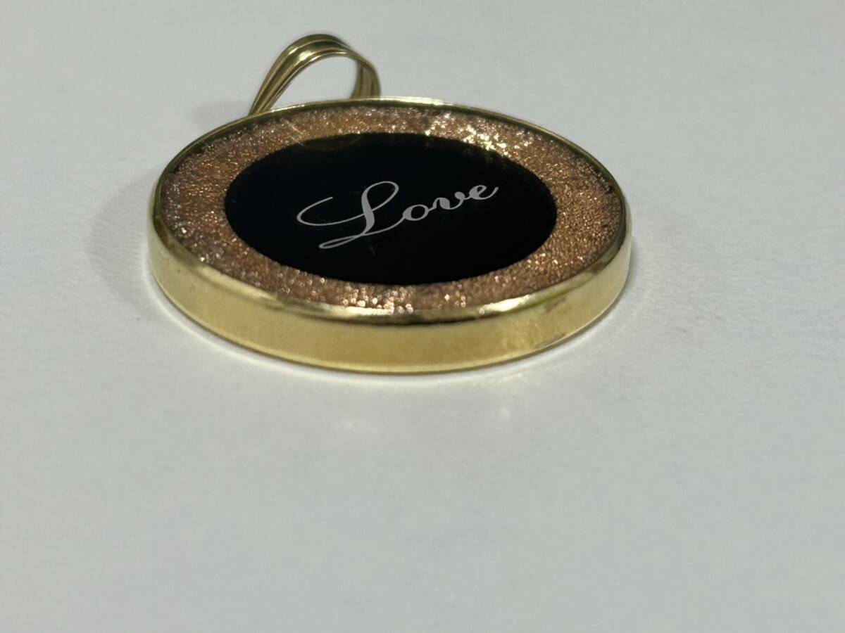 【10389】K18 枠 愛 モチーフ ペンダントトップ 中古品_画像4