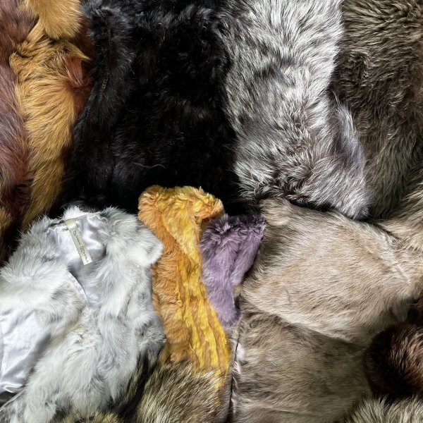 F② リアルファー まとめ売り 41点 SAGA FOX 銀サガ ミンク ラビット フォックス レッキス 毛皮 本毛皮 リメイク 素材 大量 古着 ショール_画像7