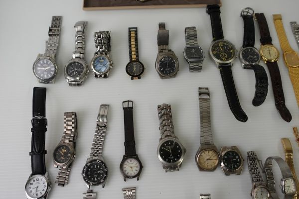 【k1794】Seiko セイコー Casio カシオ 他 大量 まとめて まとめ売り 腕時計 パーツ取り用_画像3