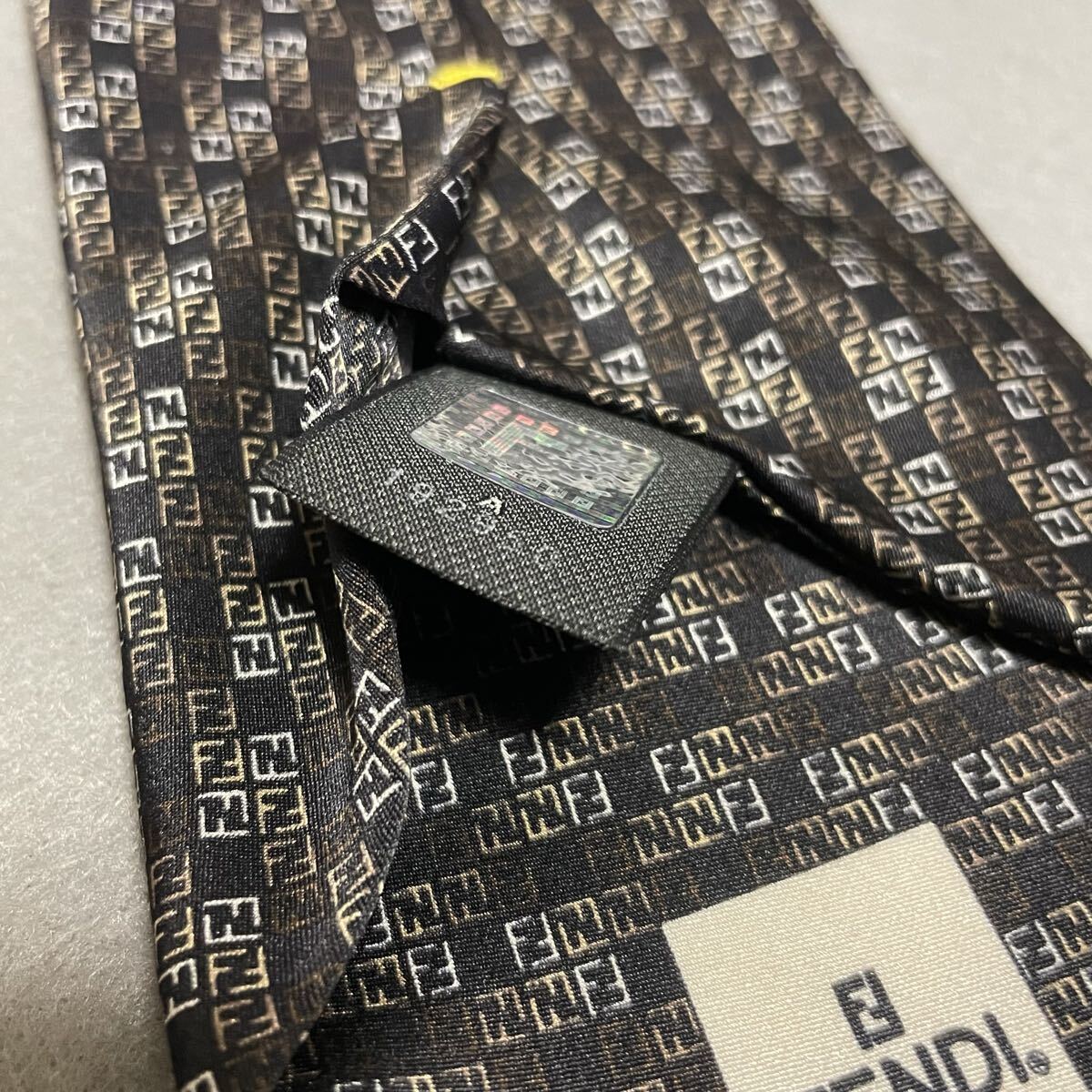 1 иен старт! не использовался класс FENDI Fendi Zucca рисунок шелк 100 галстук Италия производства черный общий рисунок бизнес постоянный Thai 