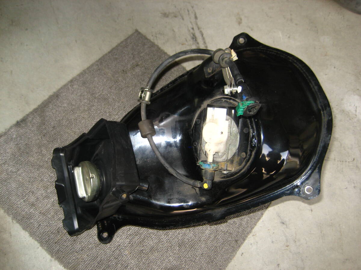 ホンダ PCX125 JF28 ガソリンタンク 燃料ポンプ付属 動作品 フューエルタンク　☆彡前期型_画像2