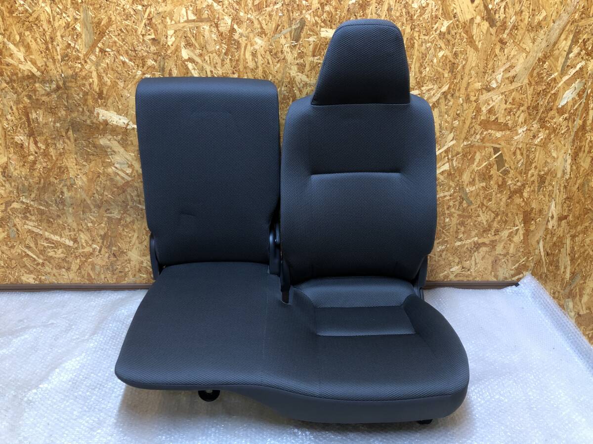 ☆美品☆ トヨタ TRH214 ハイエース ワゴン DX 純正 フロント シート 左 4型 5型 6型 7型 8型 KDH221 TRH214W TRH200 KDH200 バン ワイド_画像1