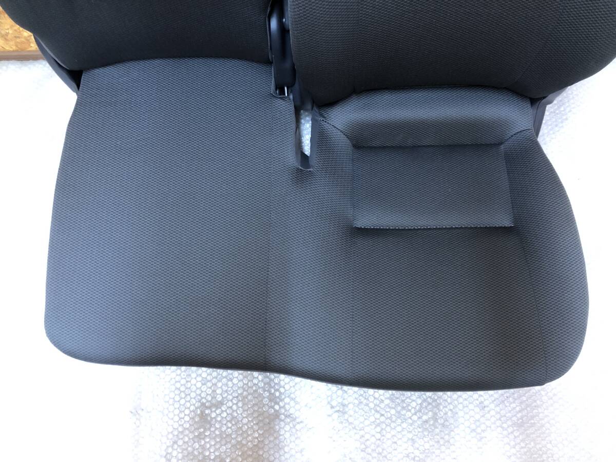 ☆美品☆ トヨタ TRH214 ハイエース ワゴン DX 純正 フロント シート 左 4型 5型 6型 7型 8型 KDH221 TRH214W TRH200 KDH200 バン ワイド_画像3