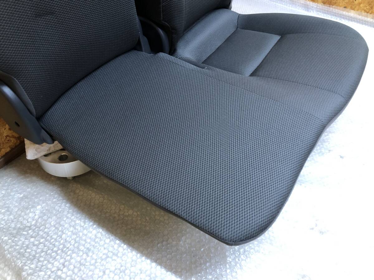 ☆美品☆ トヨタ TRH214 ハイエース ワゴン DX 純正 フロント シート 左 4型 5型 6型 7型 8型 KDH221 TRH214W TRH200 KDH200 バン ワイド_画像5