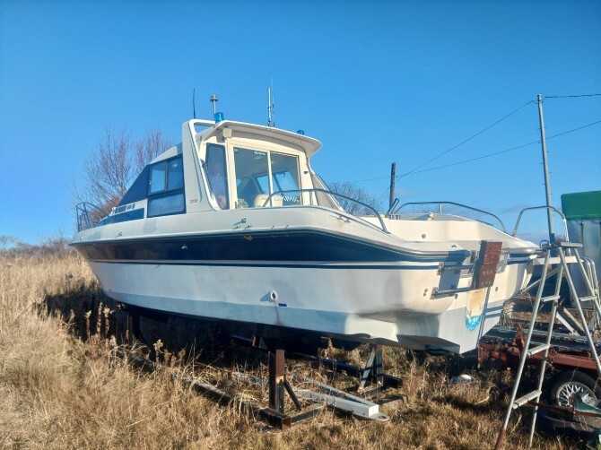 北海道発☆ＦＲー２６　船体のみ　美艇　キャビンドア付　トイレ生簀装備　室内土禁仕様　船検令和１０年２月☆格安売切　運搬可　_画像2