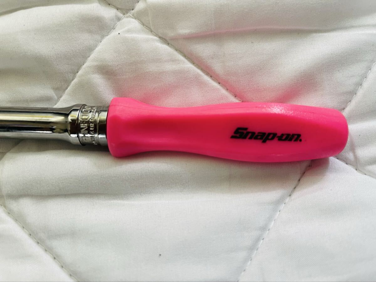 新品未使用 送料無料 売り切りスナップオン Snap-on FHNFD100スイベルラチェット 3/8 ハードグリップ ピンク希少_画像5