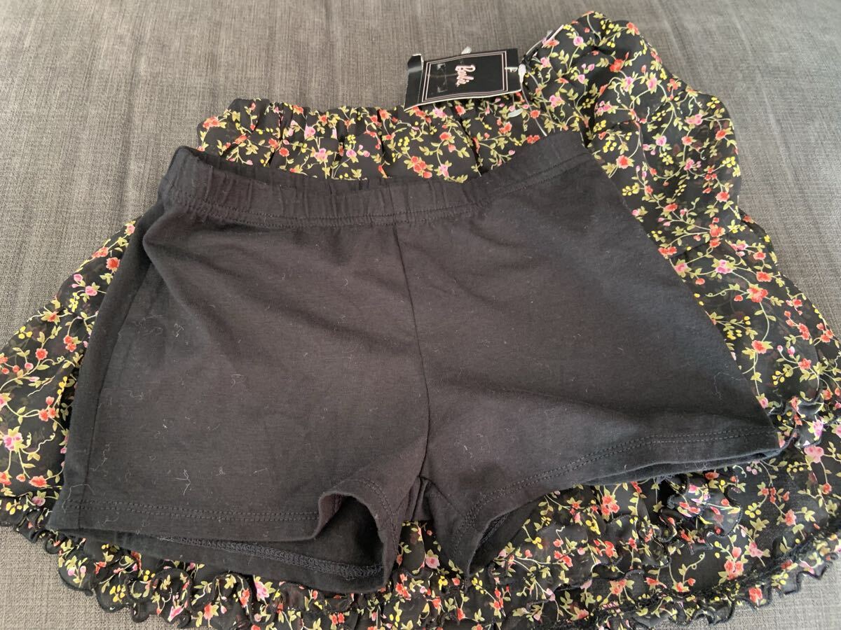 Barbieバービー 黒×ピンク ドットワンピ120 フォーマル/未使用 小花柄スカートアンダーパンツ付き130 2着セット_画像7