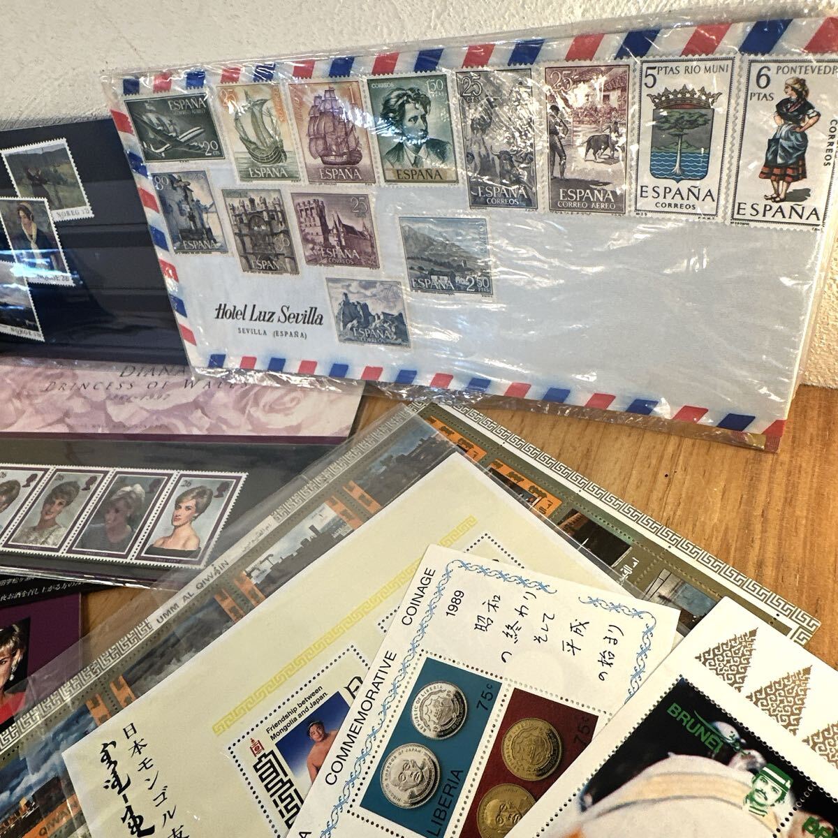  зарубежный марка бумага . приклеивание имеется марка есть различный . суммировать 