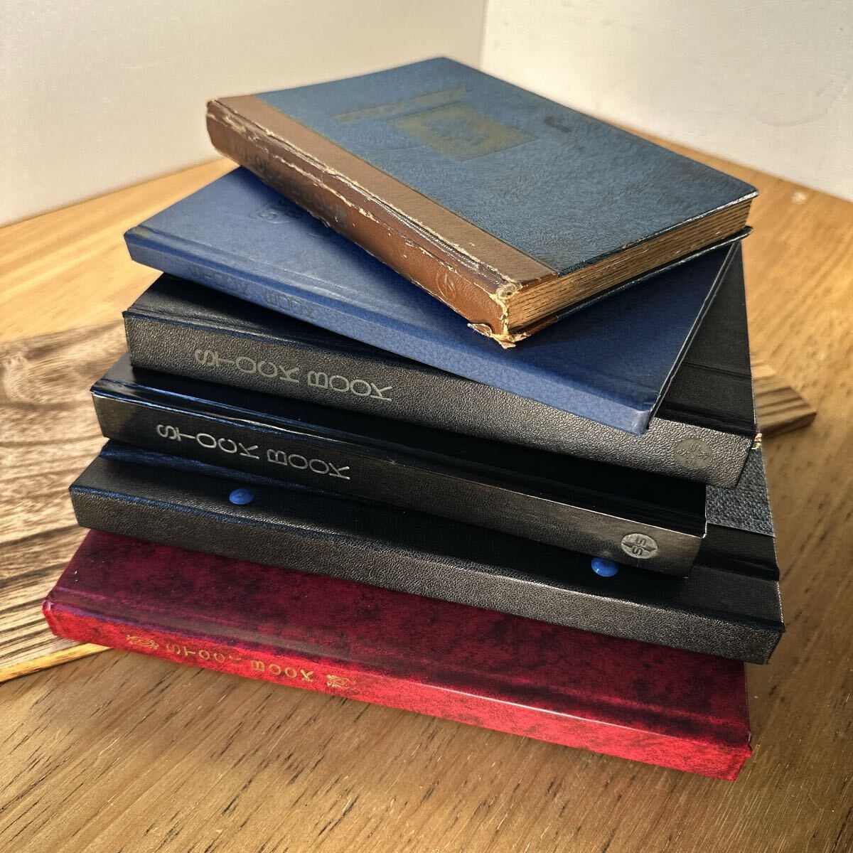  марка . имеется марка различный много . суммировать 