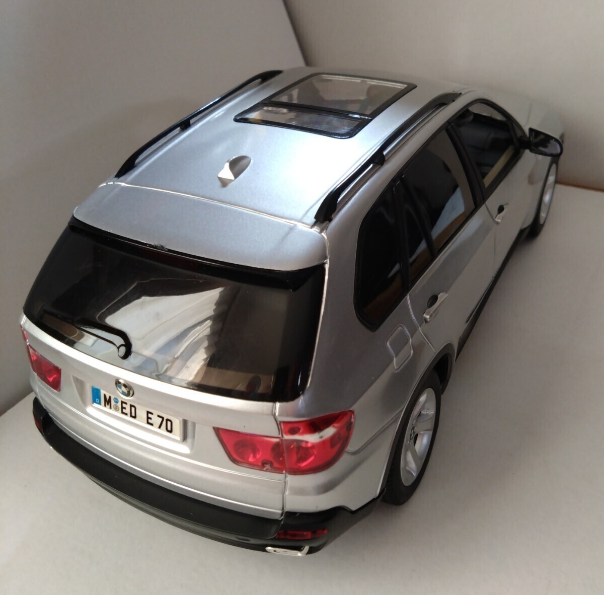［動作確認済み］ラスター スピーカー内蔵大きなラジコン ＢＭＷ Ｘ５ 1/14scale 車長約３４cm_画像3